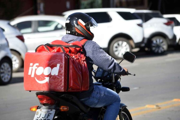 ATENÇÃO: iFood anuncia auxílio para entregadores afetados pelo temporal; Saiba quem pode receber e qual será o valor