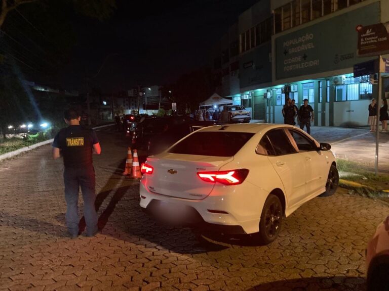 CANOAS: Motorista é flagrado alcoolizado duas vezes na mesma blitz
