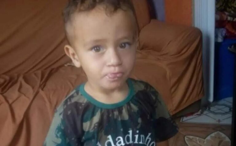 TRAGÉDIA: Criança de 3 anos morre após ser atropelado por carro