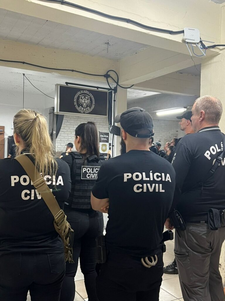POLÍCIA: 17 integrantes de facção são presos durante operação