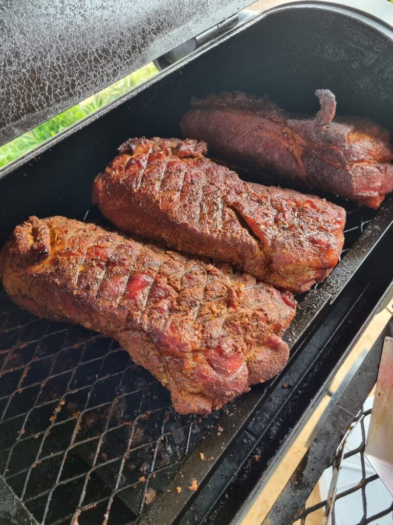 CANOAS: Cervejaria terá churrasco americano com 6 horas de defumação e muitas promoções nesta quinta-feira
