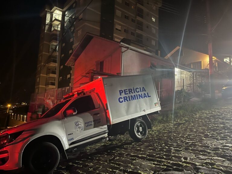 POLÍCIA: Mulher é encontrada morta dentro de casa; Corpo foi localizado por vizinhos