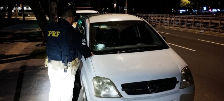 POLÍCIA: Homem é preso após jogar pedra em carro na Freeway