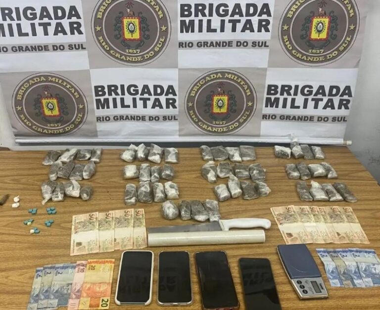 CANOAS: Policiais abordam carro e prendem traficantes com maconha, ecstasy e cocaína