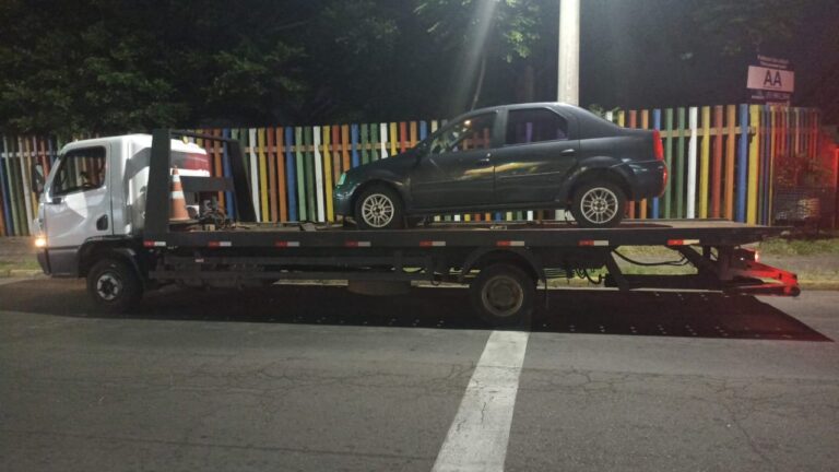 CANOAS: Veículo com mais de R$ 33 mil em multas atrasadas é apreendido pela Brigada Militar