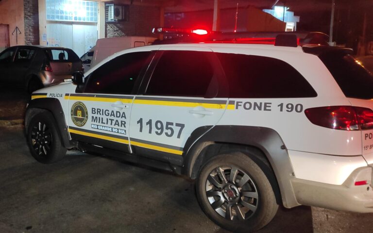 CANOAS: Criminosos fogem de carro após atirarem contra adolescente de 15 anos