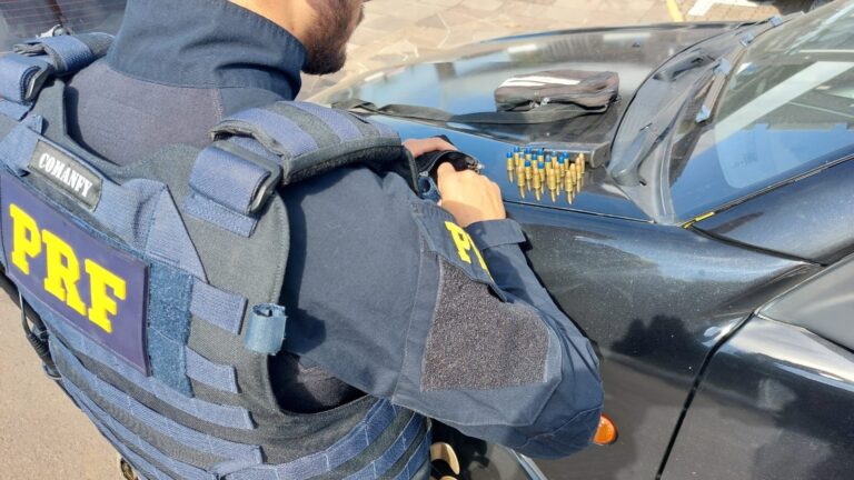 CANOAS: Carregando munições, motorista é preso com caminhonete furtada em 2020