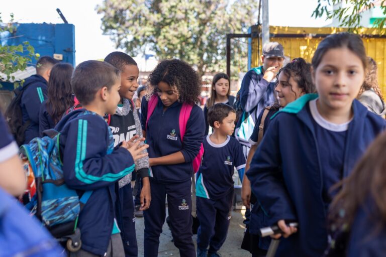 CANOAS: Começa período de matrículas para alunos da rede municipal
