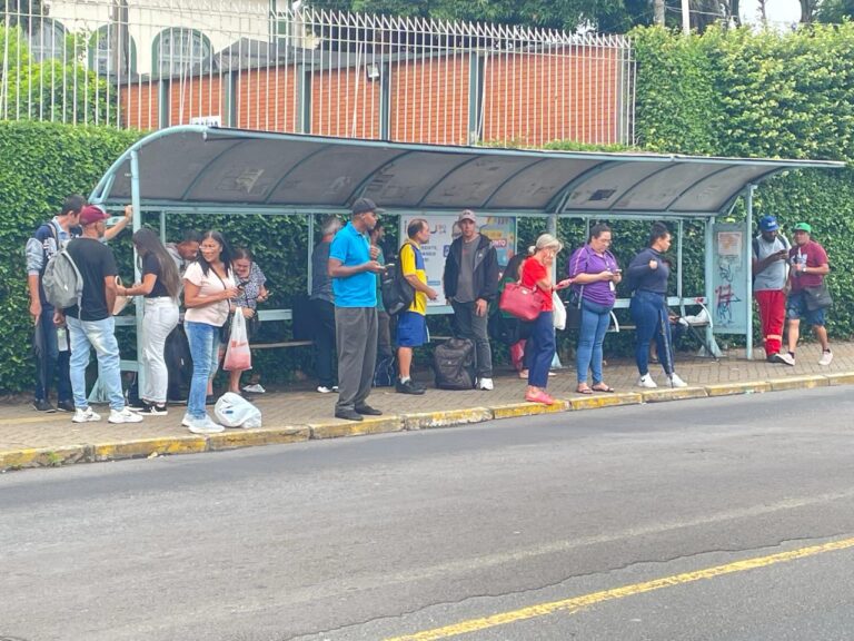 NOVA SANTA RITA: Ônibus da Vianova não estão circulando; Empresa diz que motoristas não foram trabalhar