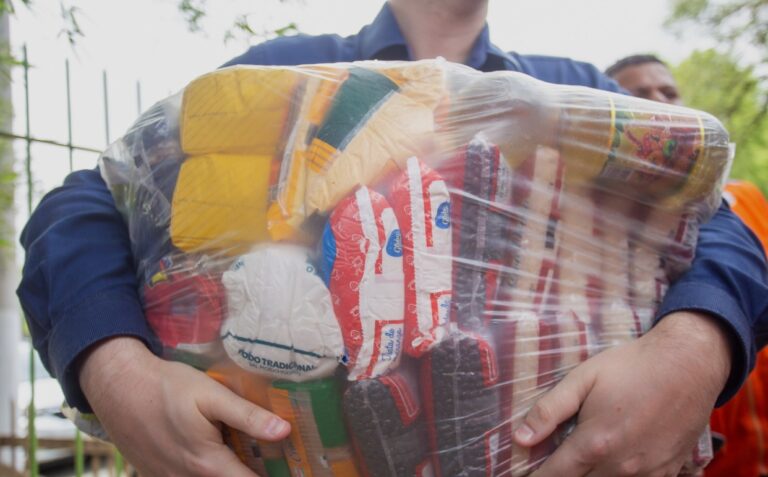 CANOAS: Defensoria seleciona famílias e estudantes de baixa renda para receber cestas básicas e bolsas de estudo; Saiba como se inscrever