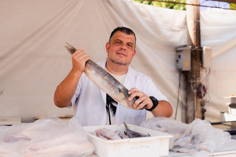 CANOAS: Feira do Peixe vende mais de 47 toneladas de pescado