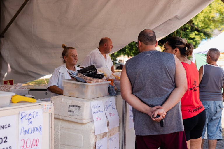 EM CANOAS: Feira do Peixe termina nesta sexta-feira; Peixe inteiro é encontrado por R$ 25