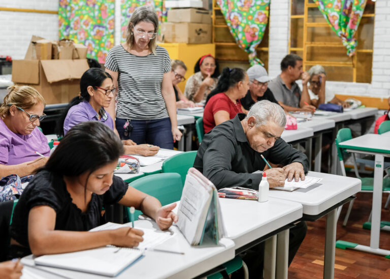 CANOAS: Mais de 1500 alunos estão matriculados no EJA