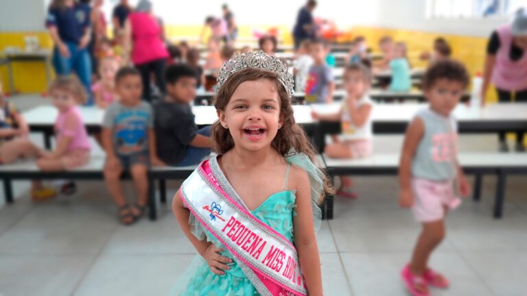 NOVA SANTA RITA: Conheça a Mini Miss
