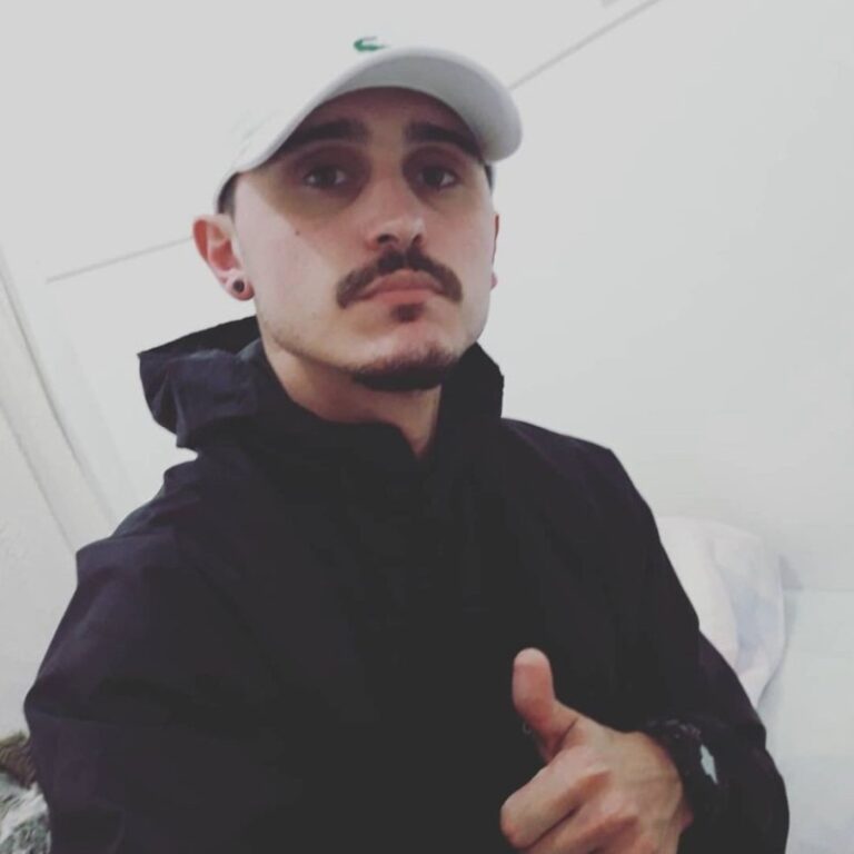 POLÍCIA: Identificado jovem morto com mais de 50 tiros; Ele estava com mãos e pés amarrados