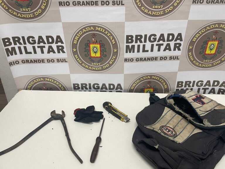 POLÍCIA: Casal é preso em flagrante por furto na frente de residência