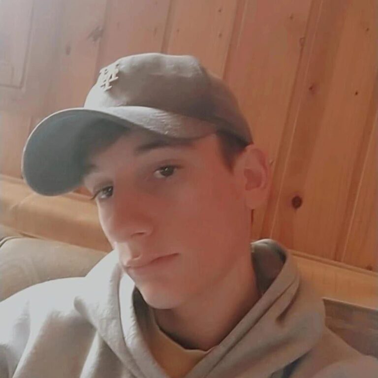 MORTE NO TRÂNSITO: Jovem de 18 anos morre após carro capotar