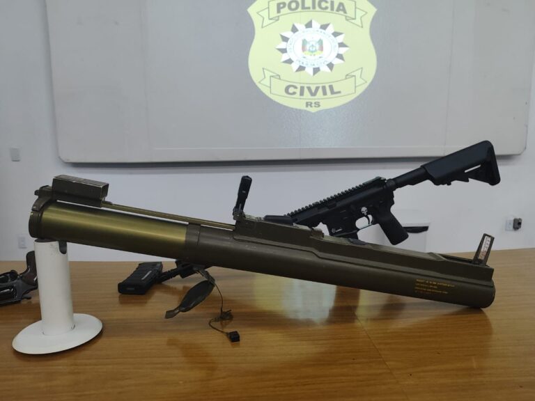 POLÍCIA: Polícia Civil estoura depósito de facção e encontra até lança foguete