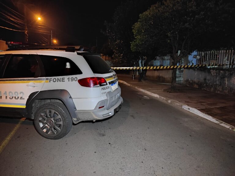 CANOAS: Criminosos atiraram mais de 10 vezes contra jovem de 20 anos morto a tiros