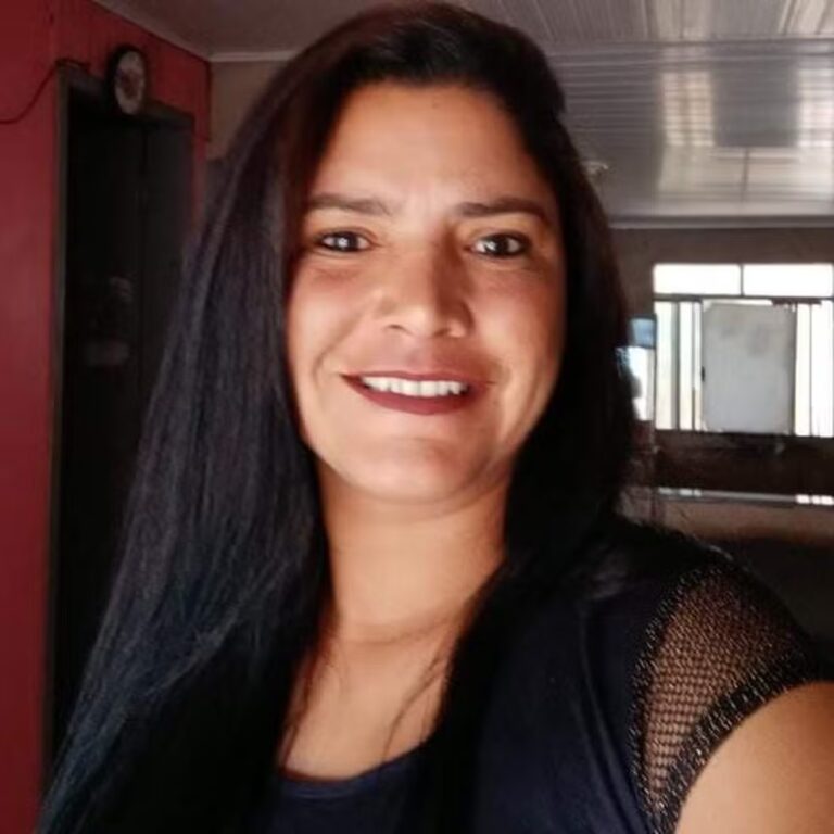 FEMINICÍDIO: Após briga, homem mata esposa a facadas