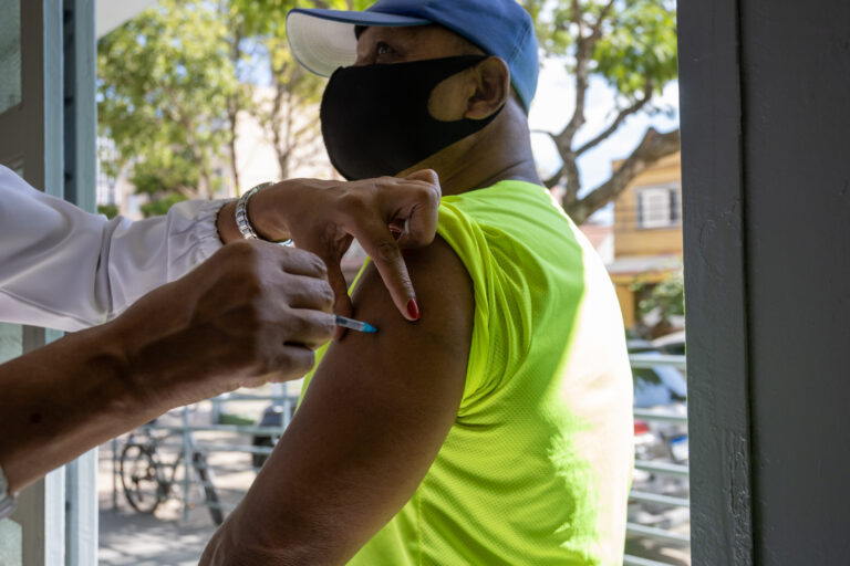 CANOAS: Dia D de vacinação contra a gripe será no próximo sábado; Saiba onde se vacinar