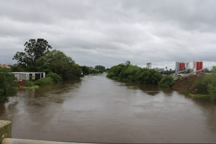 Defesa Civil emite alerta de inundação para o Rio Gravataí nas próximas horas em Canoas