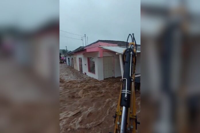 Além das cidades da região central do Rio Grande do Sul, Ivorá também está enfrentando dificuldades com chuvas fortes que estão afetando o estado desde a última segunda-feira (29).