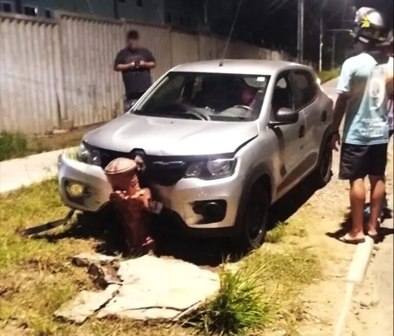 POLÍCIA: Homem que invadiu casa de ex-mulher é encontrado esfaqueado dentro de carro