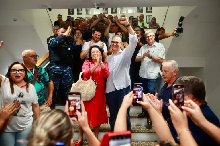 CANOAS: Jairo Jorge assume prefeitura, troca secretários e anuncia primeiras ações; Saiba quais são