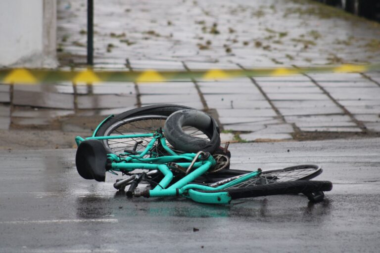 Quem é o ciclista que morreu atropelado por caminhão em Canoas