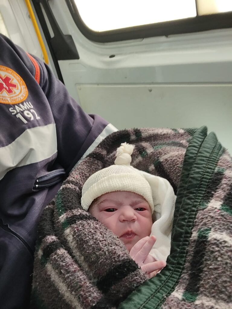 Agentes da Guarda Municipal de Canoas realizam parto de emergência; Saiba como estão mãe e filha