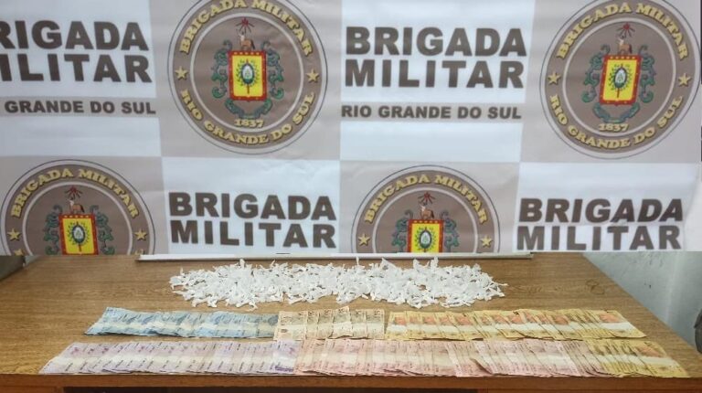 Traficante de 19 anos é preso em Canoas com mais de 280 buchas de cocaína