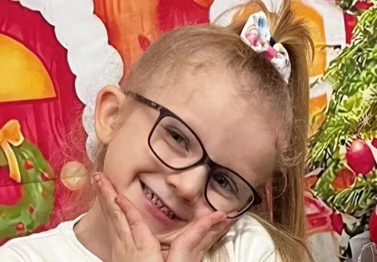 Menina de 6 anos chamas