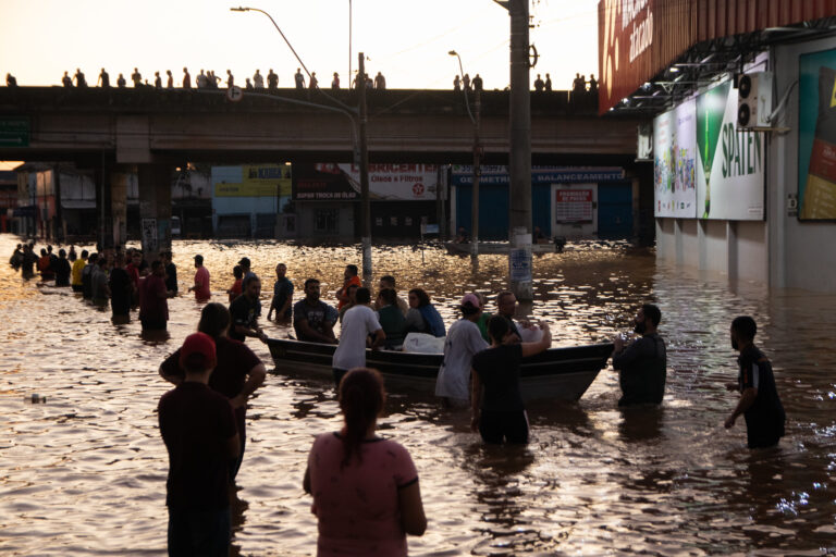Emissão de certidões de nascimento e casamento para atingidos pela enchente será de graça