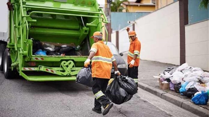 O recolhimento de lixo orgânico em Canoas vem sendo feito dentro de um novo cronograma de ações, que abrange os bairros das regiões Nordeste, Sudeste e Centro da cidade. De acordo com a Secretaria Municipal de Serviços Urbanos (SMSU), o serviço é feito de forma alternada, entre segunda-feira e sábado, a partir das 7h com turno único e ampliado. A limpeza dos abrigos da cidade ocorre de forma diária.