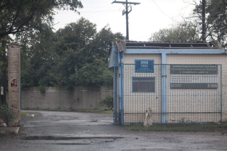 Mesmo após o anuncio da retomada do abastecimento, muitos moradores de Canoas seguem reclamando que estão sem água