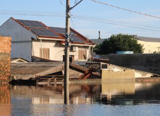O vereador de Canoas, Abmael Oliveira (PL) sugeriu a outros parlamentares a criação de um auxílio emergencial para moradores atingidos pelas enchentes.