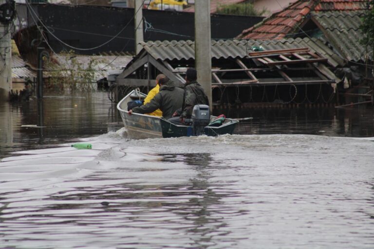 Enchente em Canoas: Mutirão vai atender famílias que têm direito a auxílio de R$ 5,1 mil