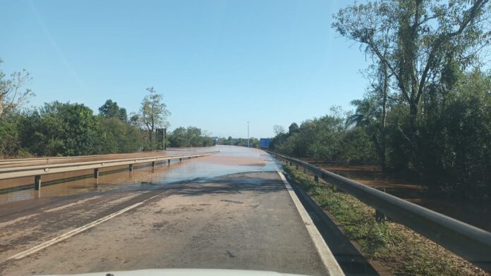 Nova Santa Rita está isolada nesta segunda-feira (6). Conforme apurado pela GBC, não há acesso terrestre pela cidade