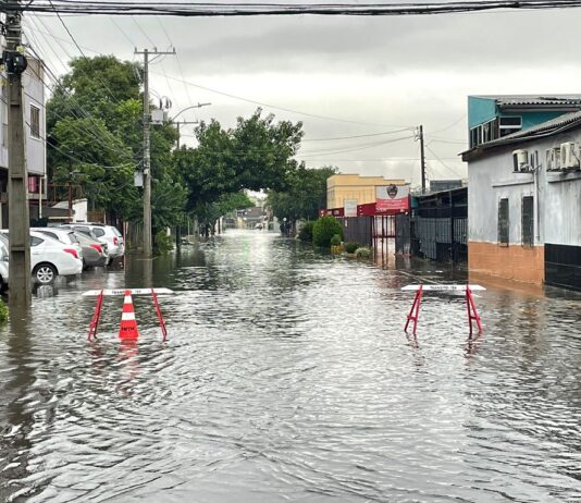 Por conta dos transtornos causados pela forte chuva que atinge Canoas desde o último sábado (27), a Unidade Básica de Saúde Nova Niterói não abrirá para atendimentos nesta quinta-feira (2).