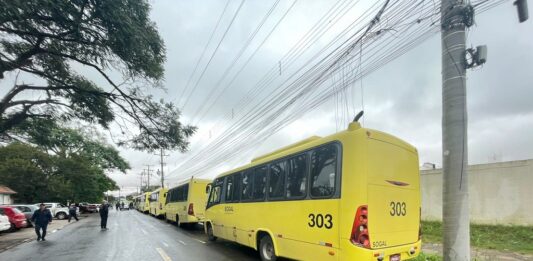 A Sogal está disponibilizando, desde a noite da última quinta-feira (2), ônibus gratuitos no bairro Mato Grande, em Canoas. O transporte está sendo realizado em áreas onde a Prefeitura alertou para a evacuação imeditada.