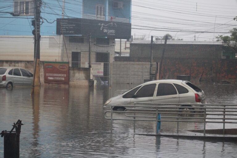 Enchente em Canoas: Vídeo mostra destruição causada no Mathias Velho