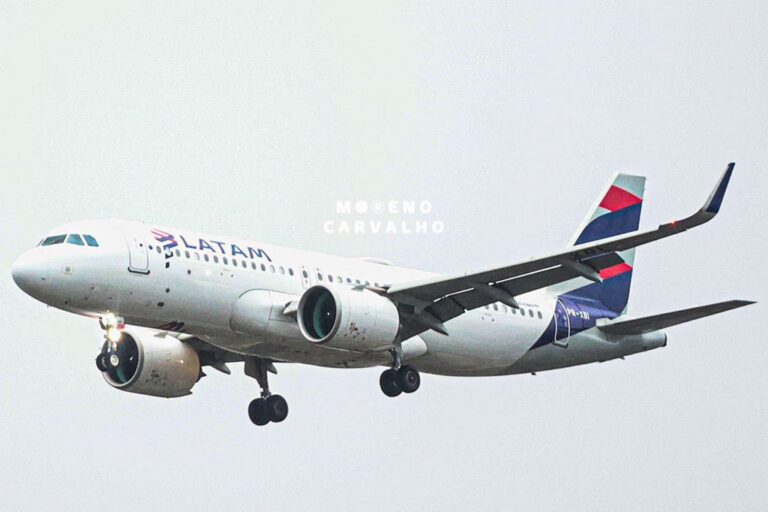 “É uma honra”, afirma piloto do primeiro voo do aeroporto emergencial em Canoas