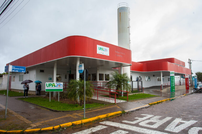 Com aumento do nível da água, UPA Rio Branco em Canoas é fechada