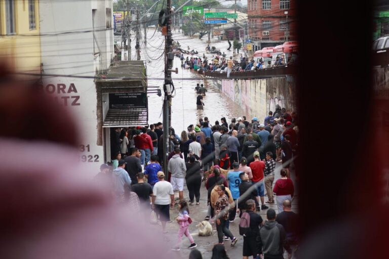 Claro, Tim e Vivo liberam o roaming para usuários de celulares na região