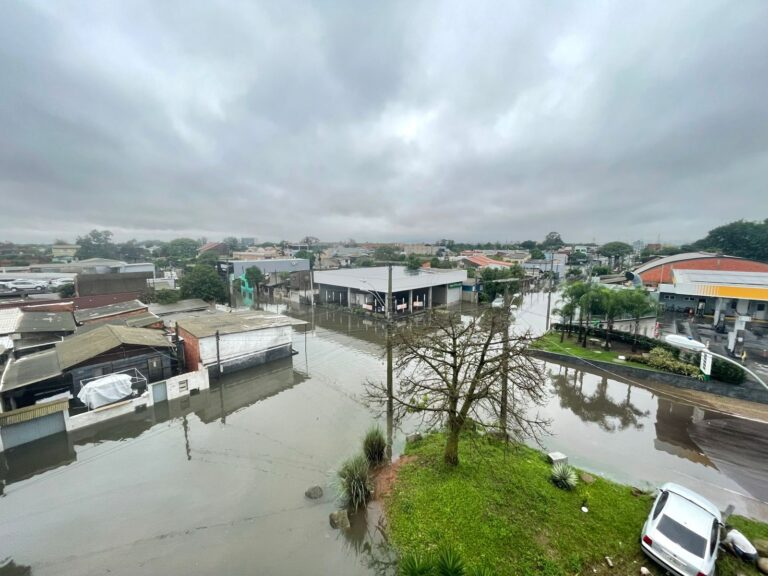 População atingida pela chuva em Canoas poderá sacar o FGTS