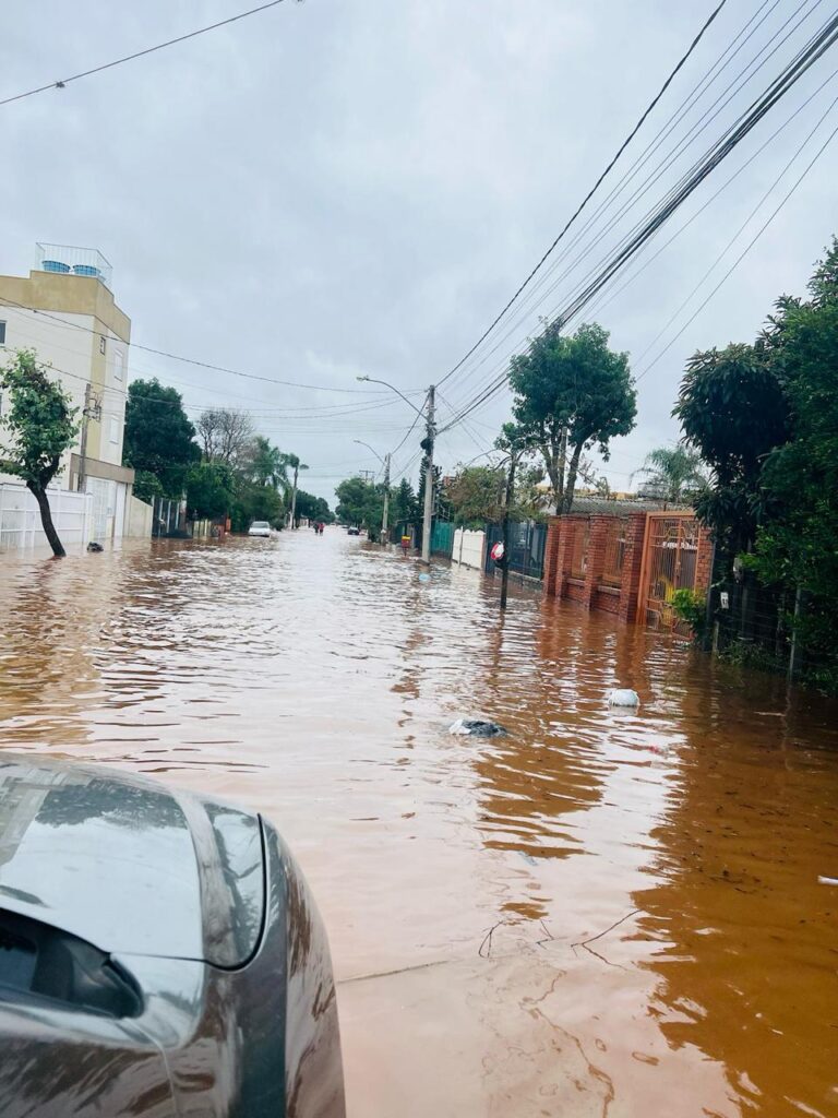 Prefeitura  de Canoas emite alerta de temporal com ventos fortes e granizo