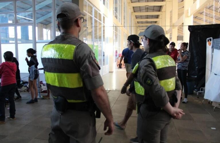Brigada Militar segue atuando na segurança de abrigos para atingidos pela enchente em Canoas