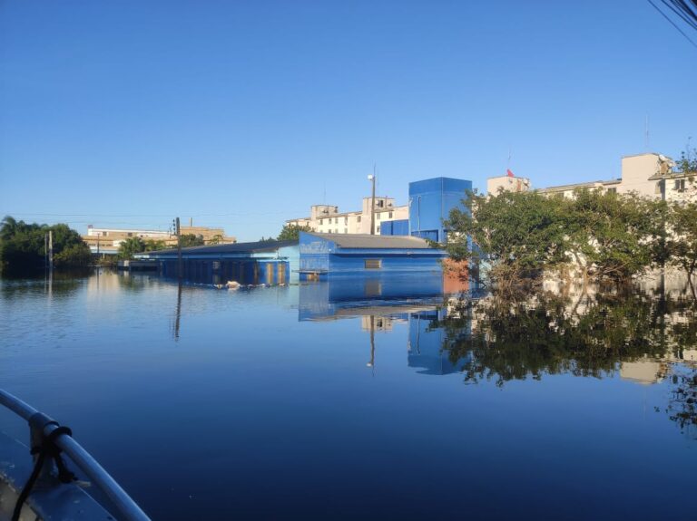 A região foi completamente atingida pelas enchentes