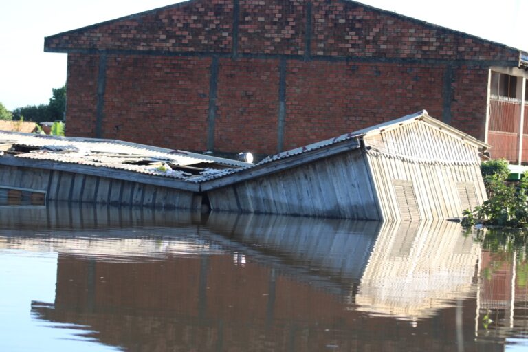 Governo Lula anuncia que irá comprar casas próprias para atingidos pela enchente no Rio Grande do Sul